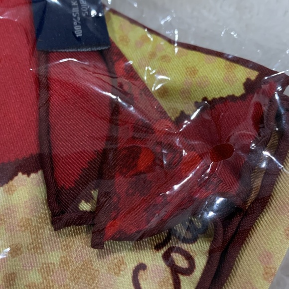 Summer somewhere Lisse , Netherlands Coletti 100% silk scarf - Picture 4 of 7